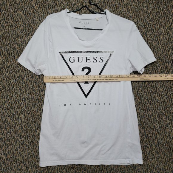 Guess Los Angeles Embossed Distressed Logo Tee Men's Size Medium - Picture 13 of 14
